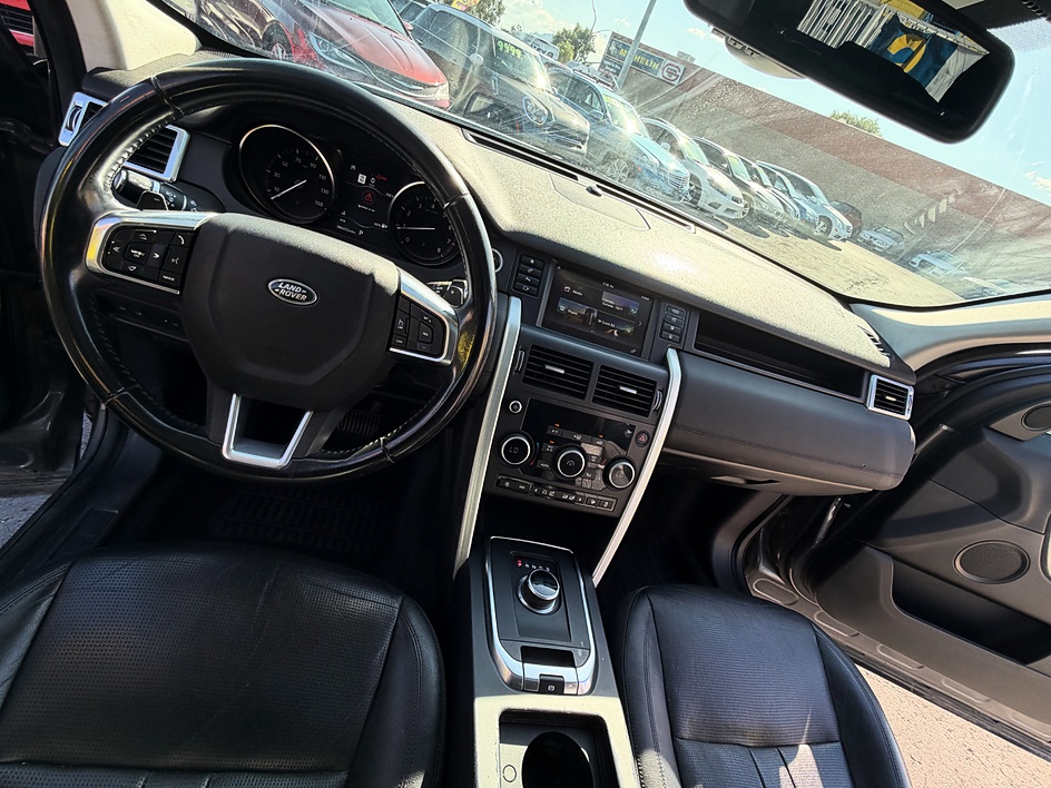 2018 Land Rover Discovery Sport HSE AWD in Tucson, AZ — photo 9