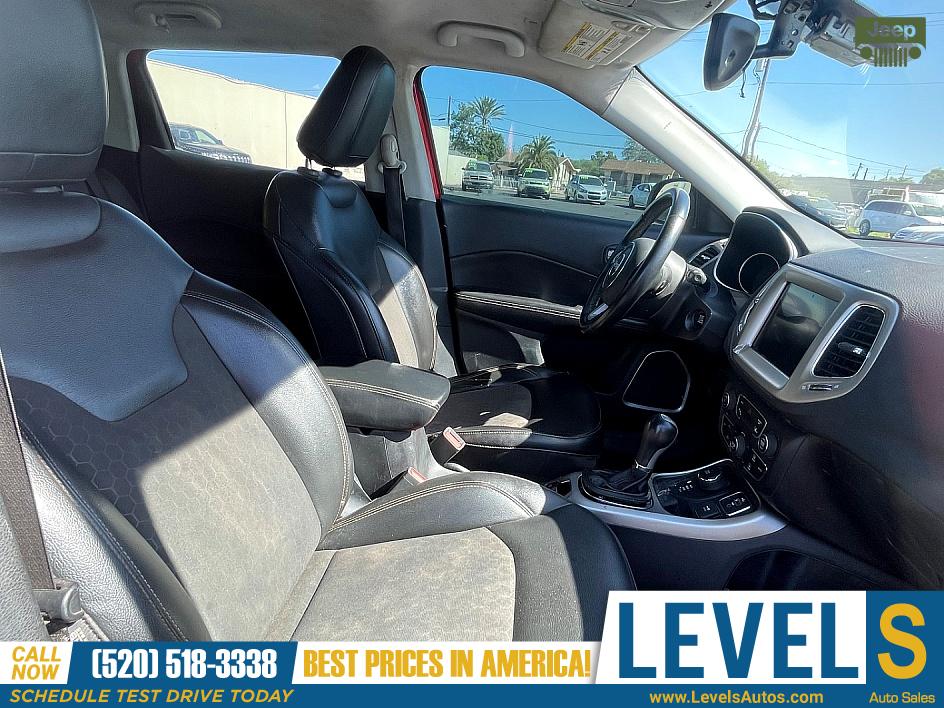 2018 Jeep Compass Latitude 4WD in Tucson, AZ — photo 11