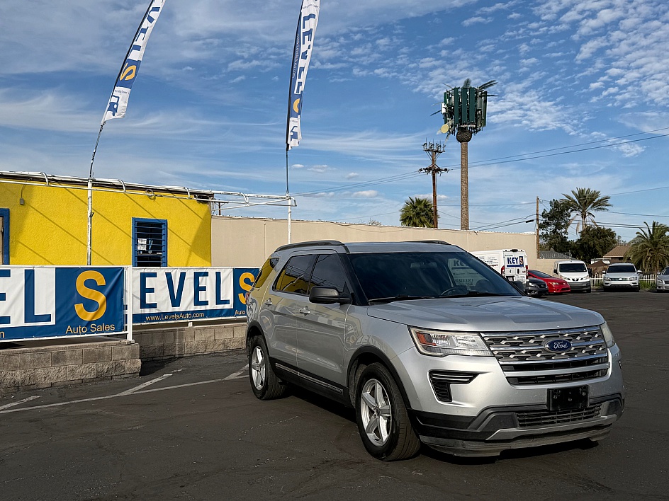 2018 Ford Explorer XLT in Tucson, AZ — photo 10
