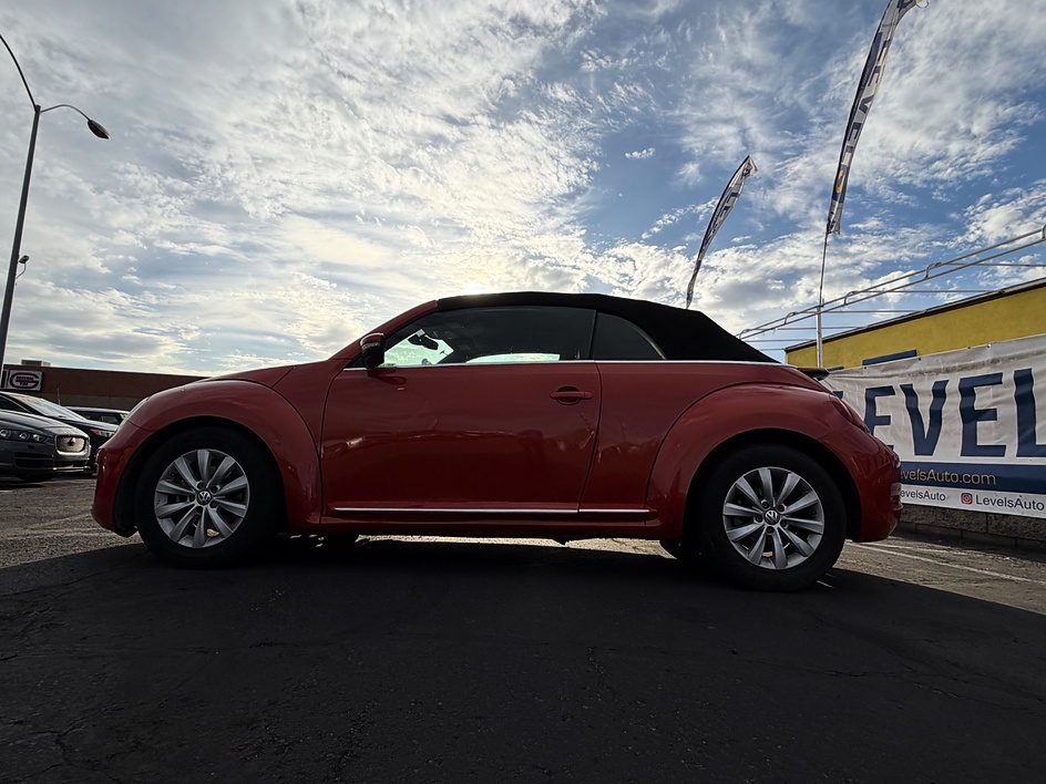 2017 Volkswagen Beetle Convertible 1.8T SEL in Tucson, AZ — photo 6