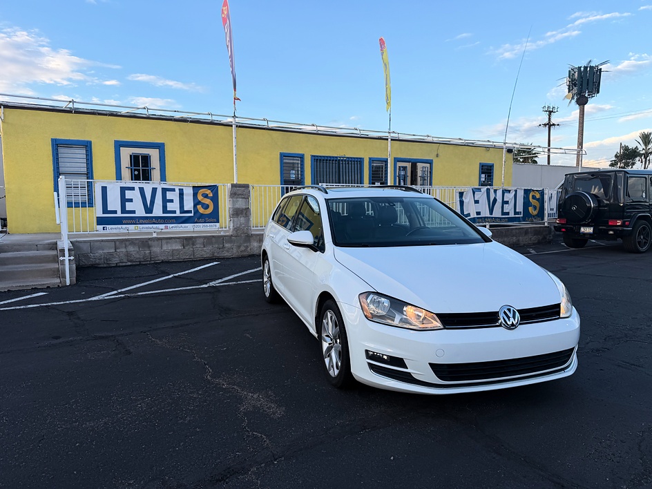 2016 Volkswagen Golf SportWagen TSI Limited Edition in Tucson, AZ — photo 9