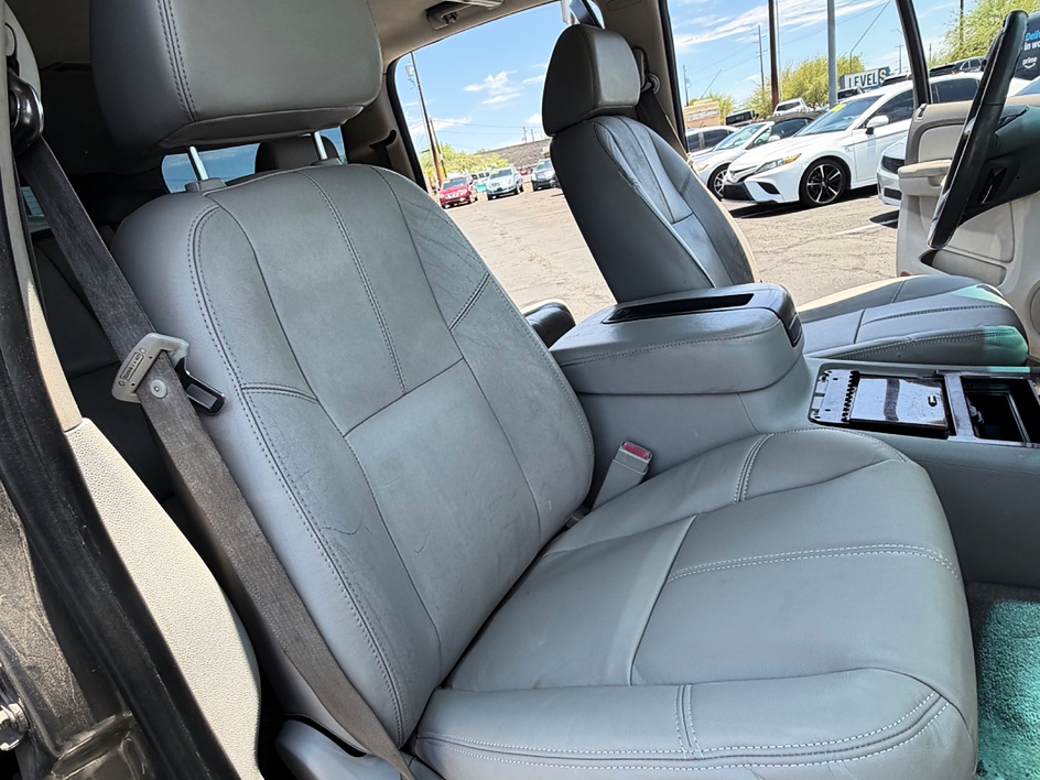 2007 Chevrolet Suburban LTZ 4WD in Tucson, AZ — photo 8
