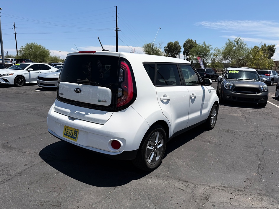2018 KIA Soul EV EV+ in Tucson, AZ — photo 5