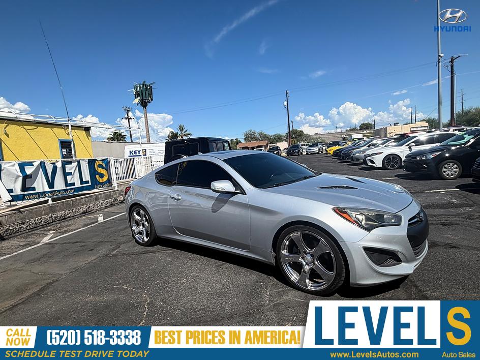 2013 Hyundai Genesis Coupe 3.8 Grand Touring in Tucson, AZ — photo 2
