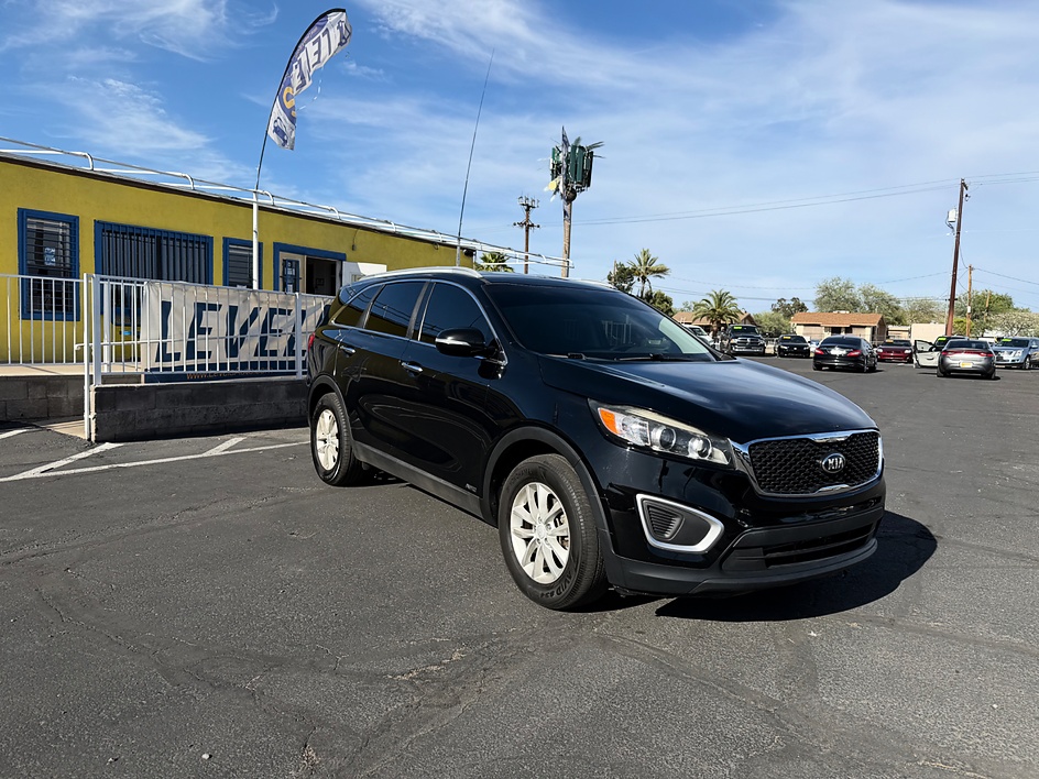 2018 KIA Sorento LX in Tucson, AZ — photo 10